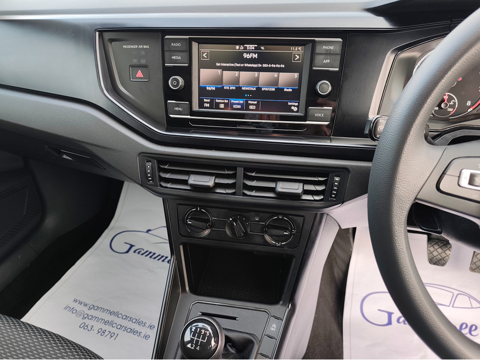 2021 Volkswagen Polo - image 14