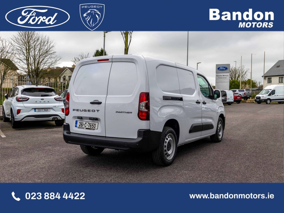 2026 Peugeot Partner - image 3