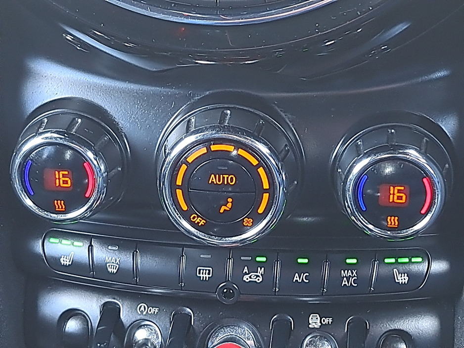 2016 MINI Cooper S - image 33