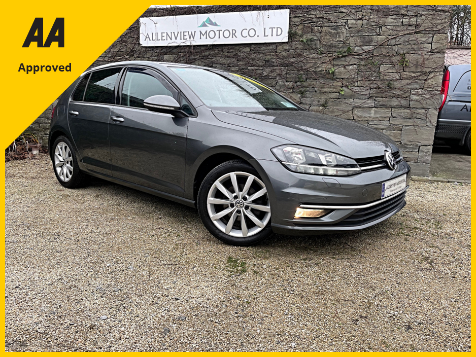 2019 Volkswagen Golf - image 2