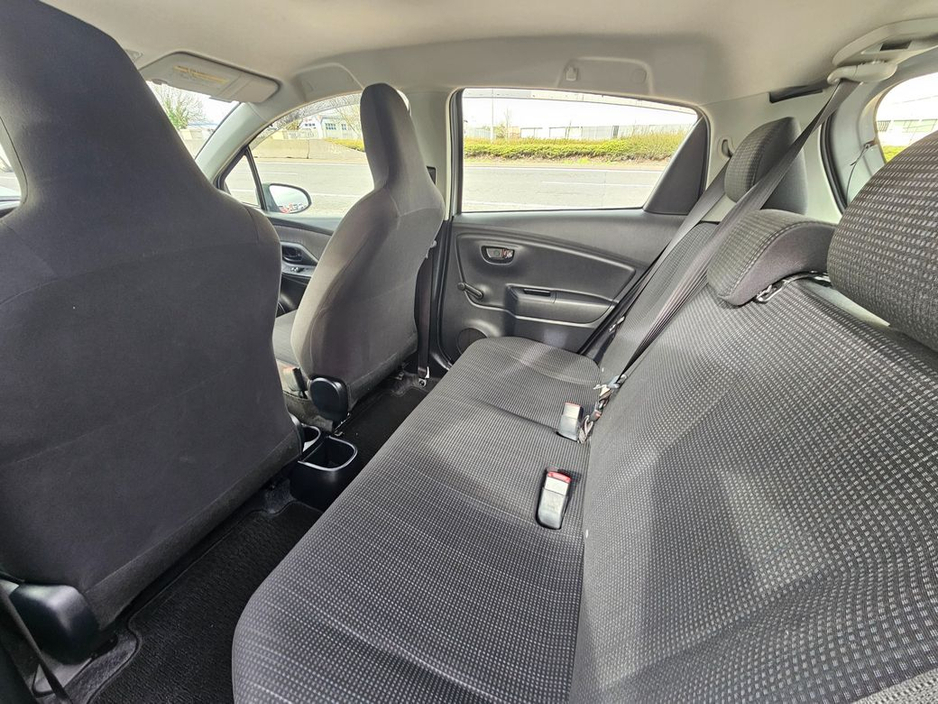 2016 Toyota Vitz - image 15