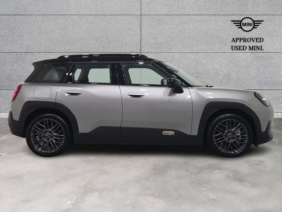 2025 MINI Aceman - image 24