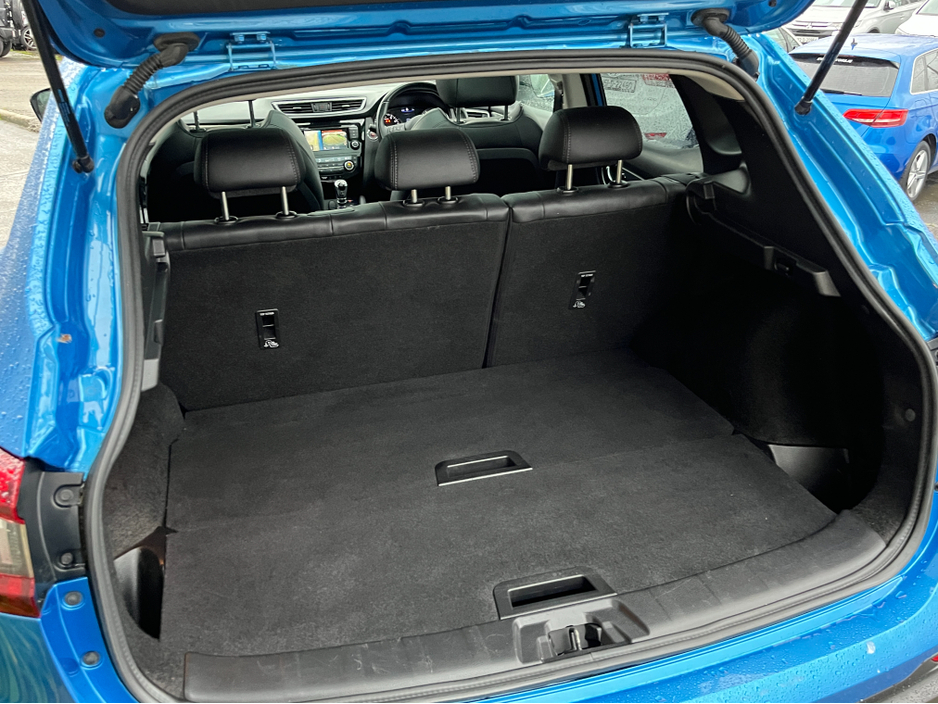 2020 Nissan Qashqai DIG-T TEKNA 1.3 PETROL //MASSIVE SPEC//PANORAMIC GLASS ROOF//SAT NAV//BOSE SOUND SYSTEM//HALF LEATHER HEATED SEATS//ADAPTIVE CRUISE CONTROL// €19,950