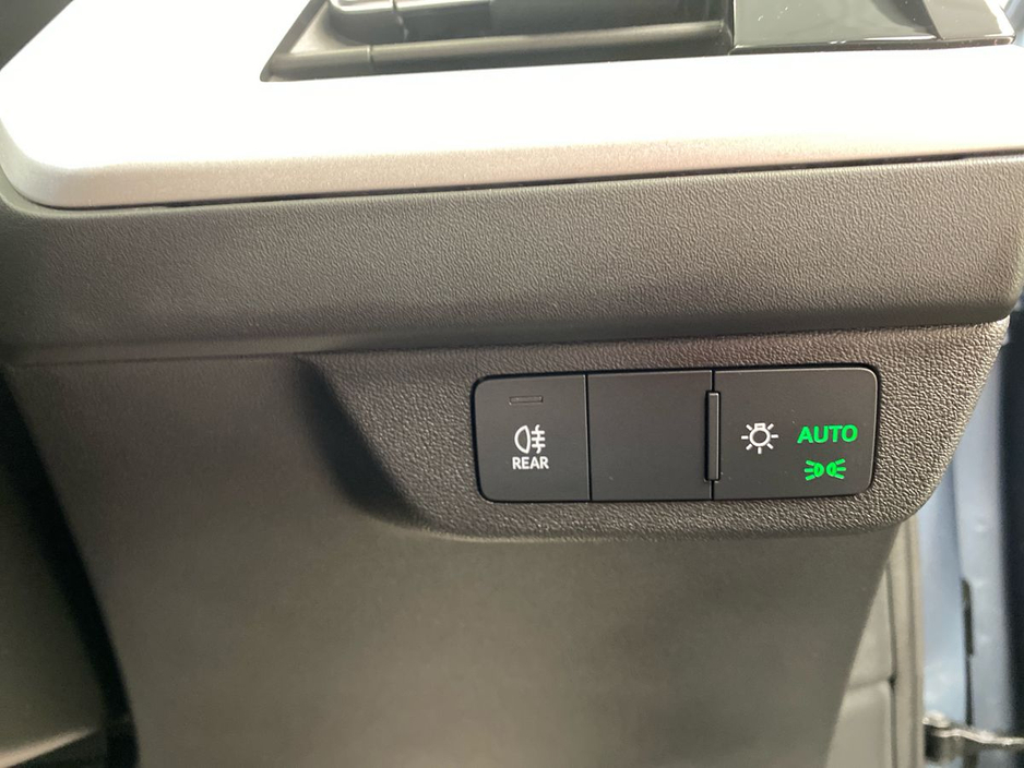 2024 Audi e-tron - image 14