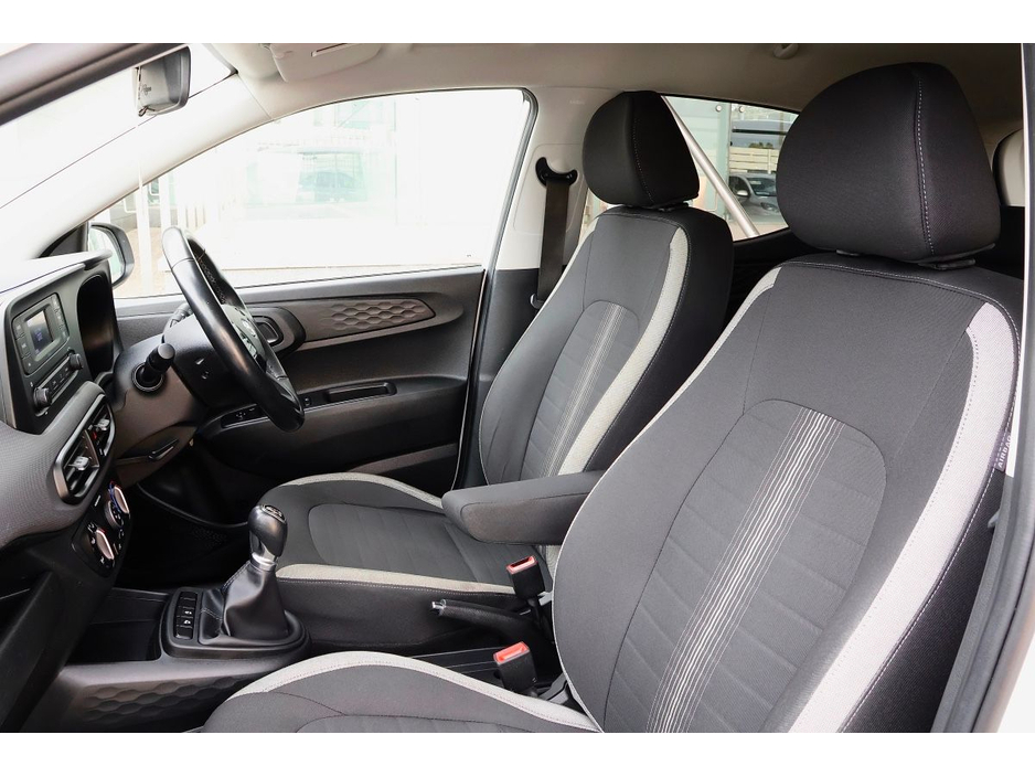 2020 Hyundai i10 - image 16