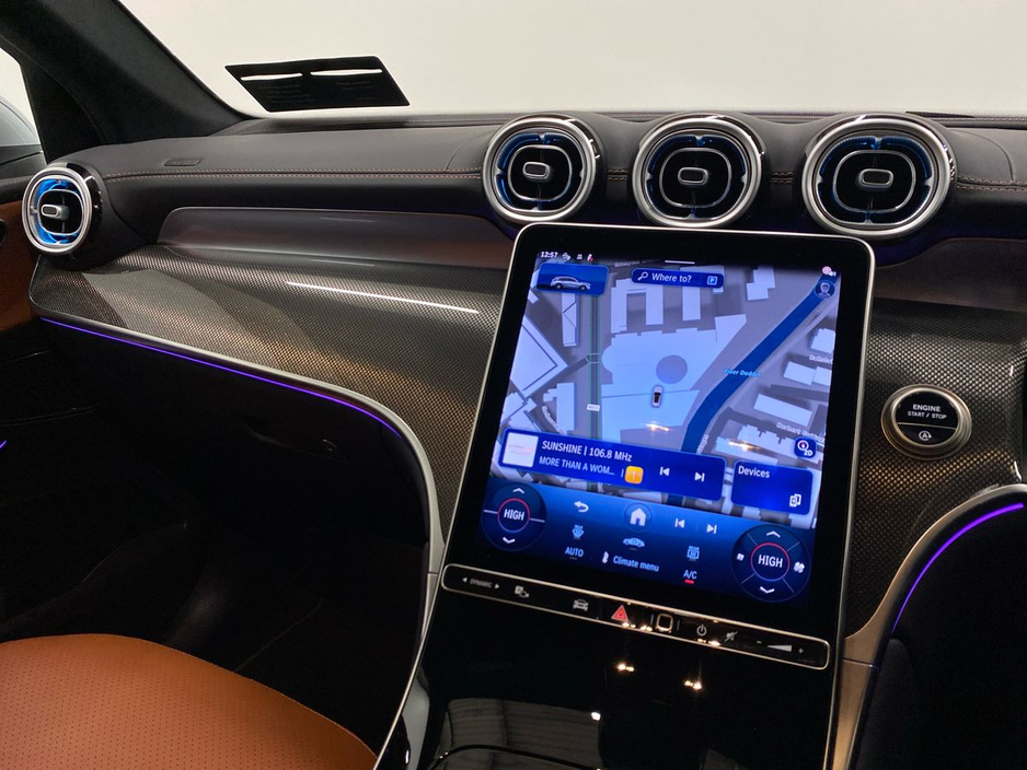 2025 Mercedes-Benz GLC Class - image 18