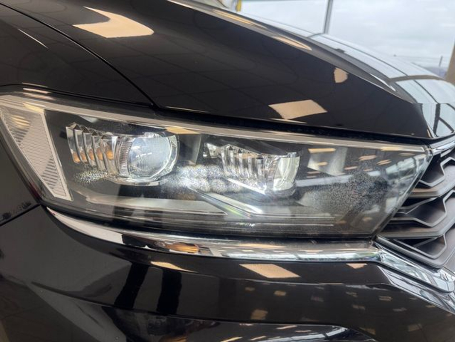 2021 Volkswagen T-Roc - image 20