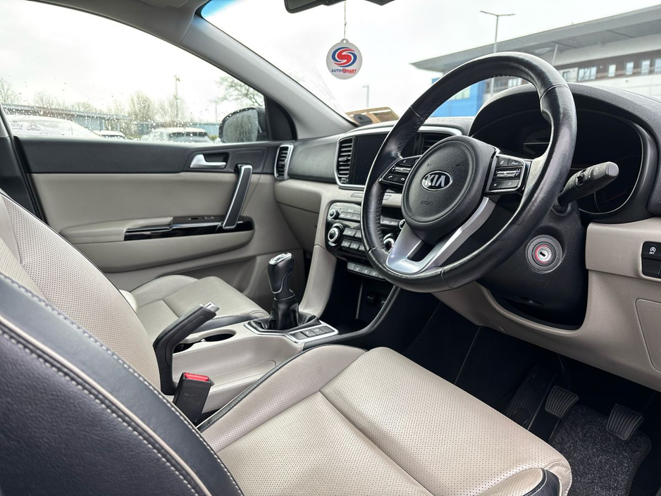 2021 Kia Sportage - image 6