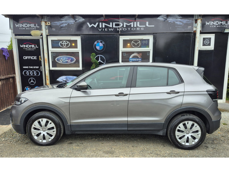 2020 Volkswagen T-Cross - image 5