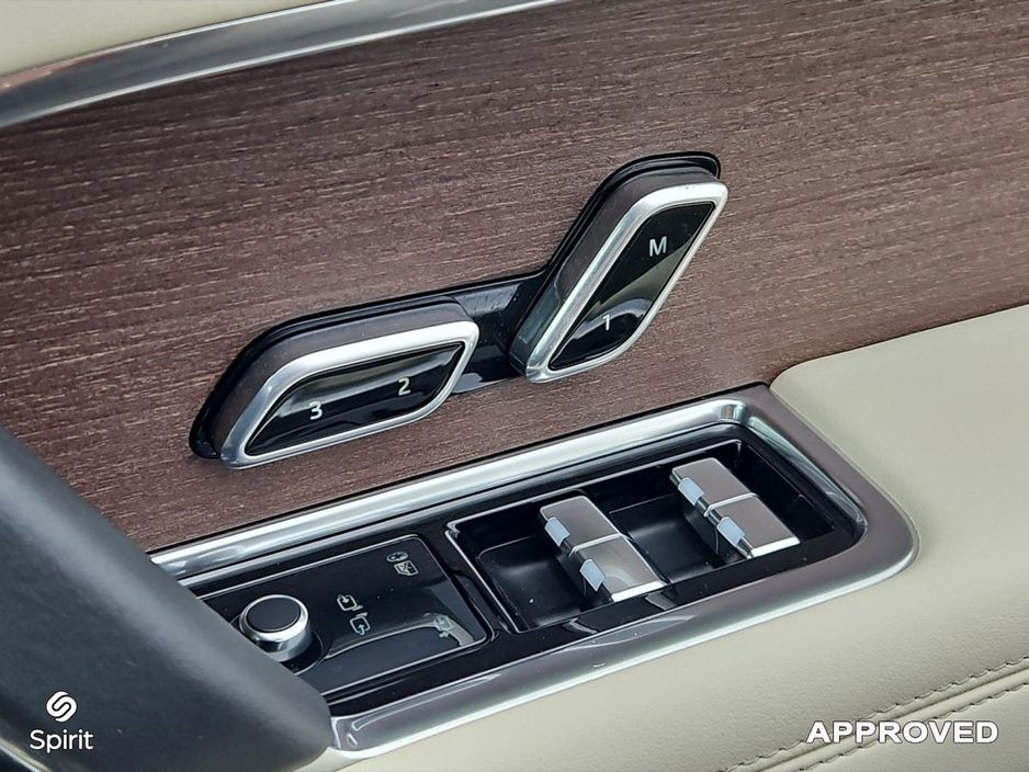 2023 Land Rover Range Rover - image 15