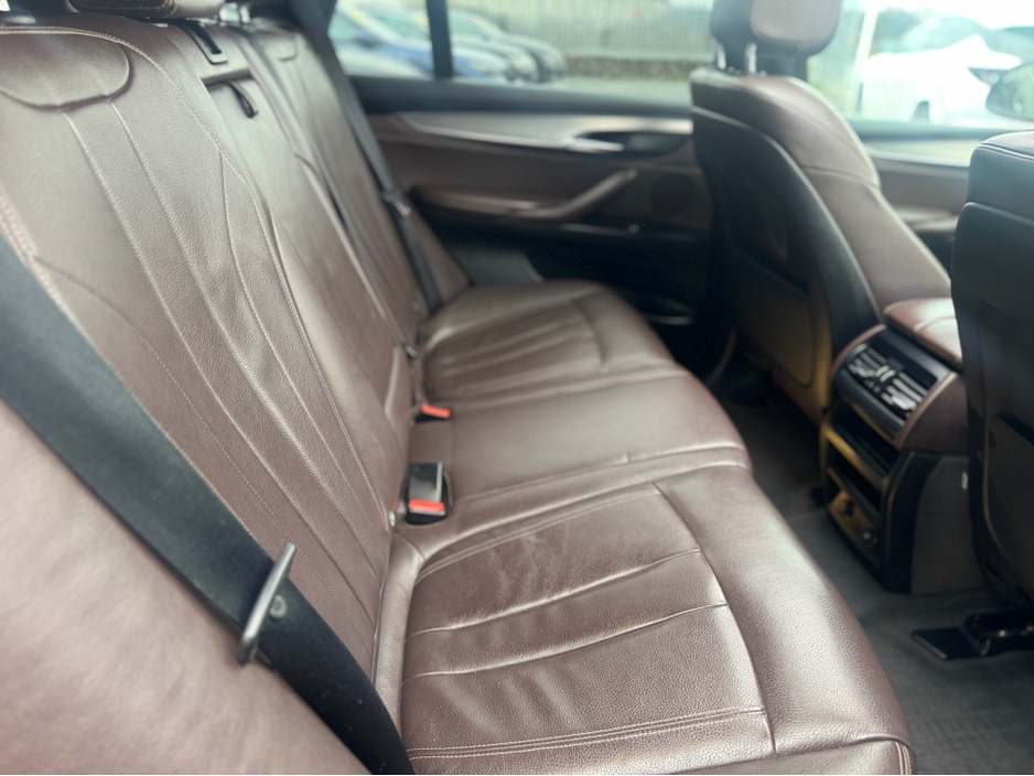 2016 BMW X5 - image 25