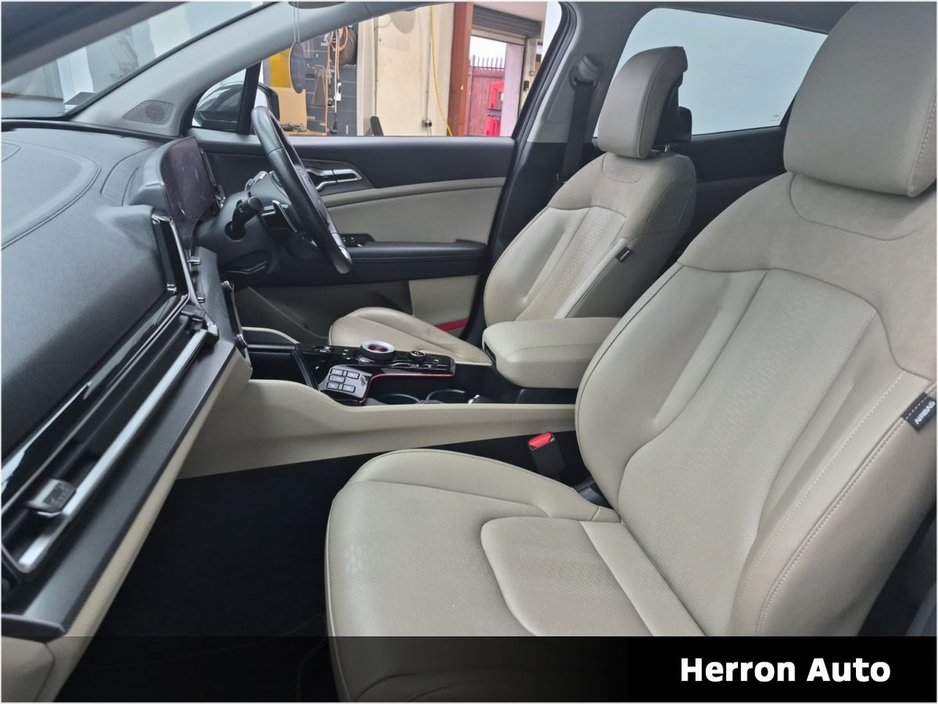 2023 Kia Sportage - image 11