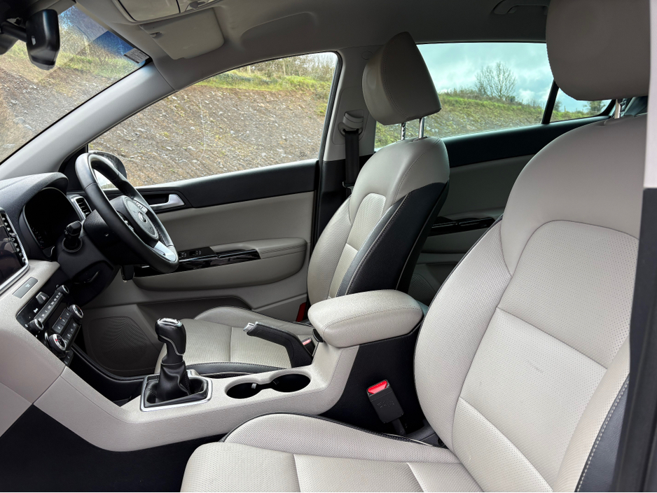 2021 Kia Sportage - image 18