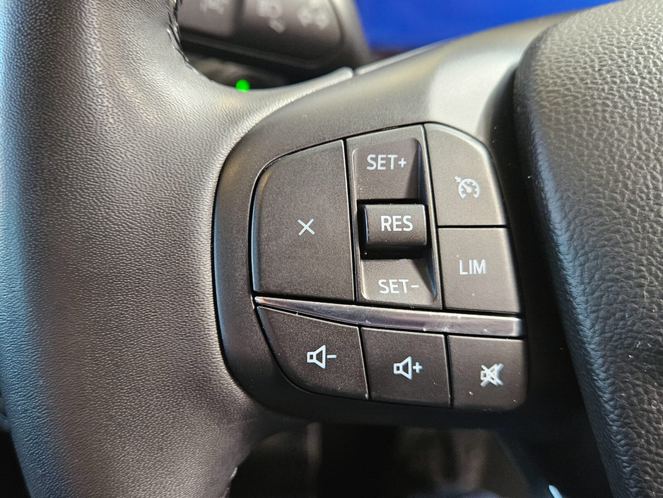 2023 Ford Kuga - image 8