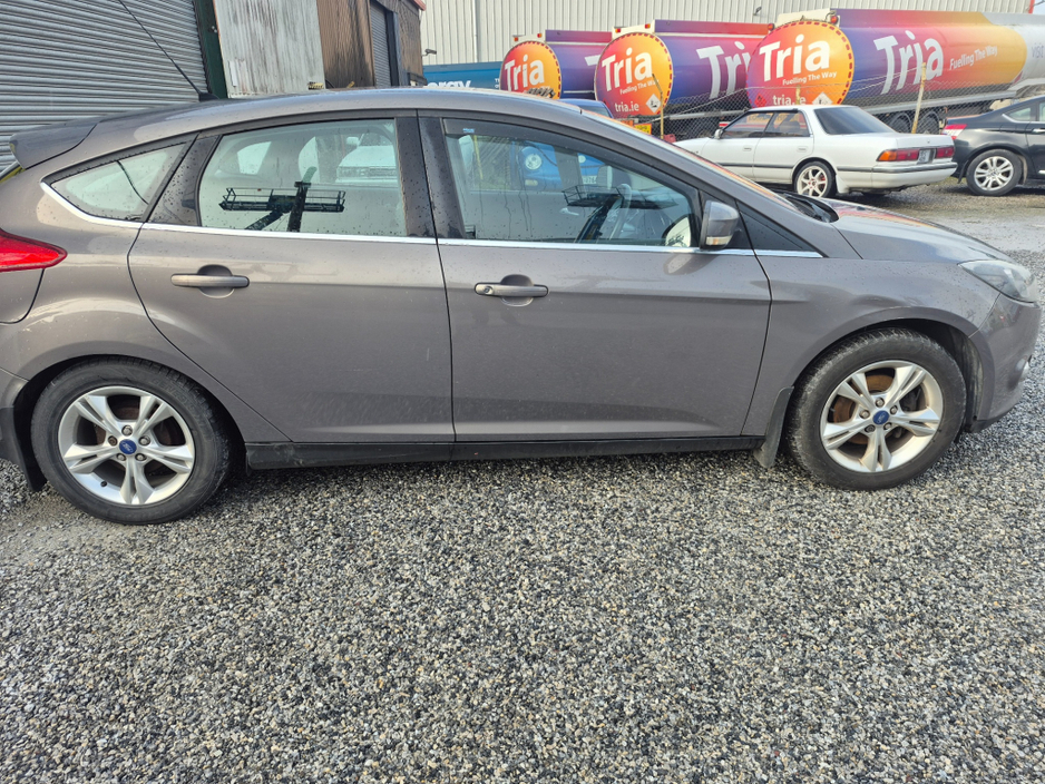 2012 Ford Focus 1.6 TDCI 95PS M6 ZETEC 4DR S/S €4,950
