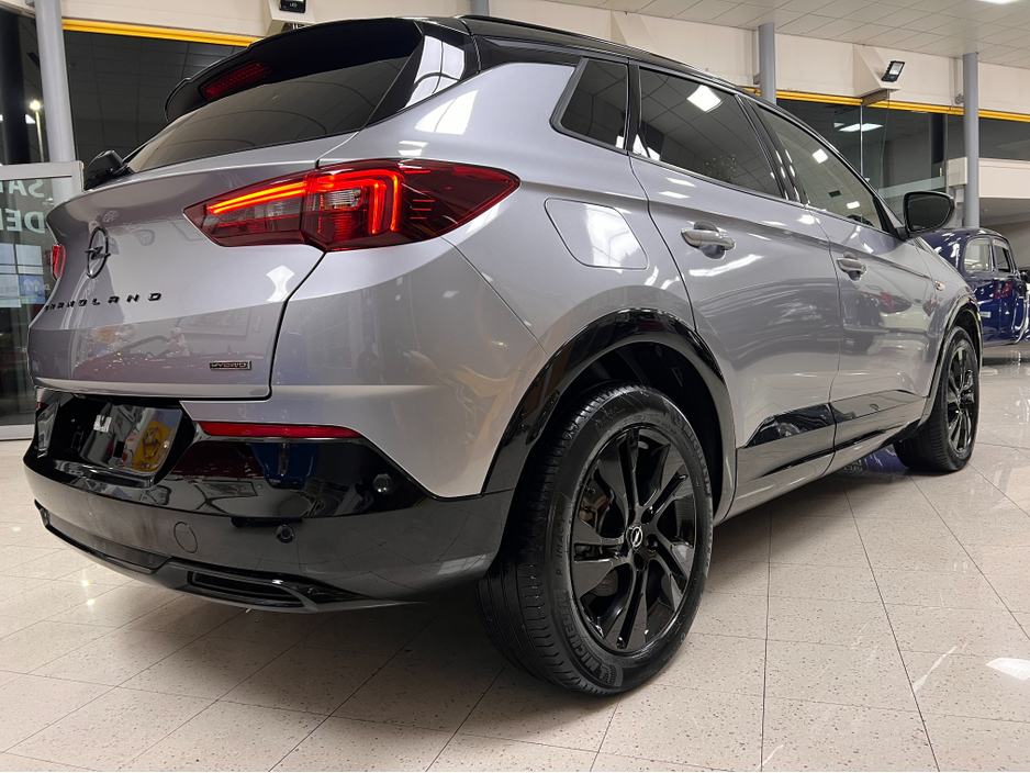 2023 Opel Grandland AUTOMATIC HYBRID Tiny Kms As New Top Of The Sportsline Spec Twin Tone €28,950