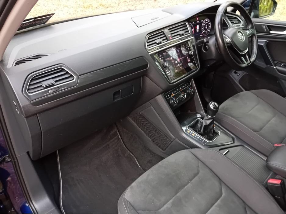 2018 Volkswagen Tiguan - image 20