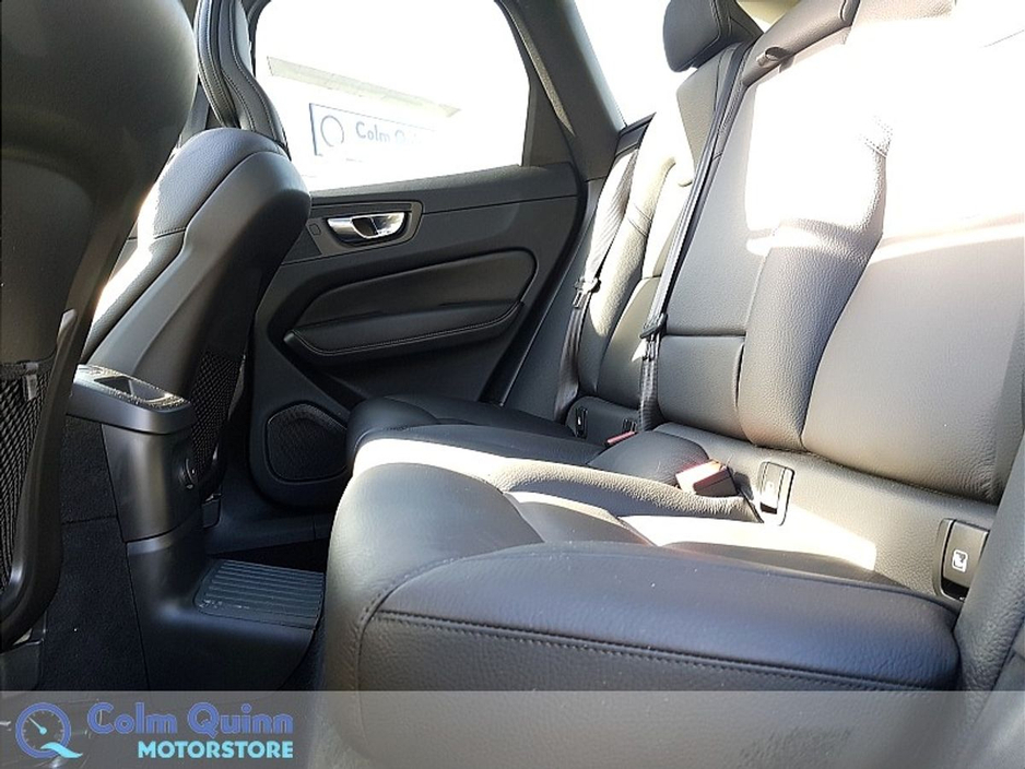 2023 Volvo XC60 - image 10