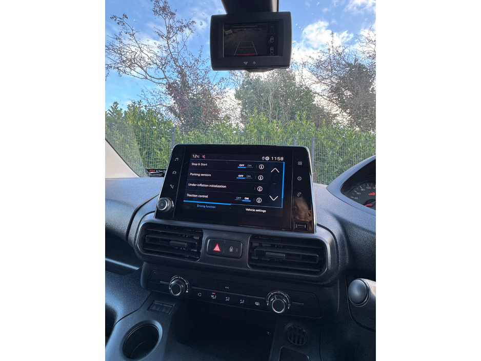 2020 Peugeot Partner  €13,950