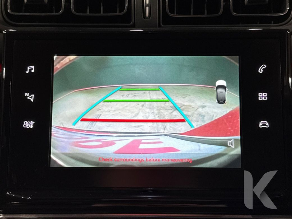 2019 Citroen C3 1.2 AUTOMATIC - RED/BLACK TWO TONE - FACTORY ALLOYS - REVERSE CAMERA - MULTI FUNCTION STEERING WHEEL - CRUISE CONTROL €12,950