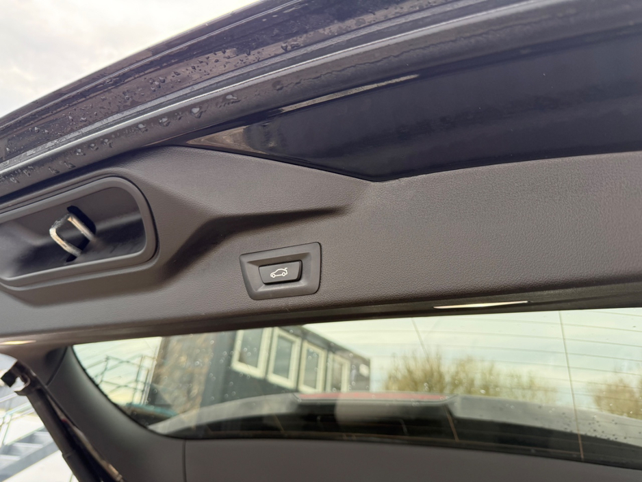 2019 BMW X5 - image 30