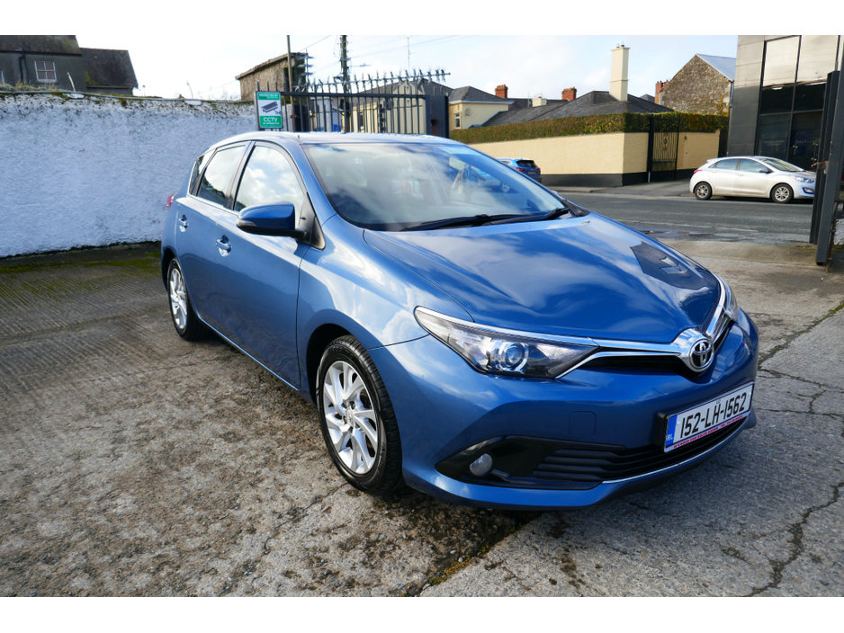 2015 Toyota Auris DIESEL 1.6 D-4D BUSINESS EDITION 110BHP €9,500
