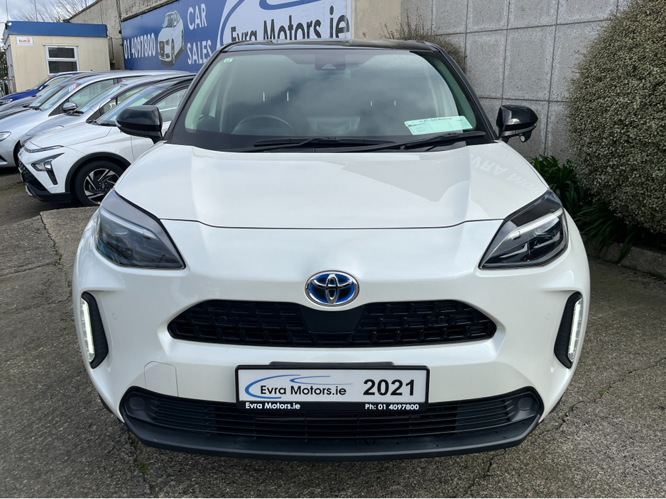 2021 Toyota Yaris Cross - image 2