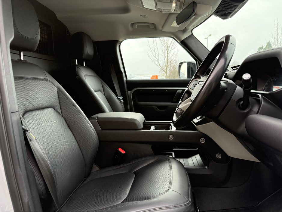 2023 Land Rover Defender 110 3.0 D  HARD TOP S 2 SEAT COMM €63,500