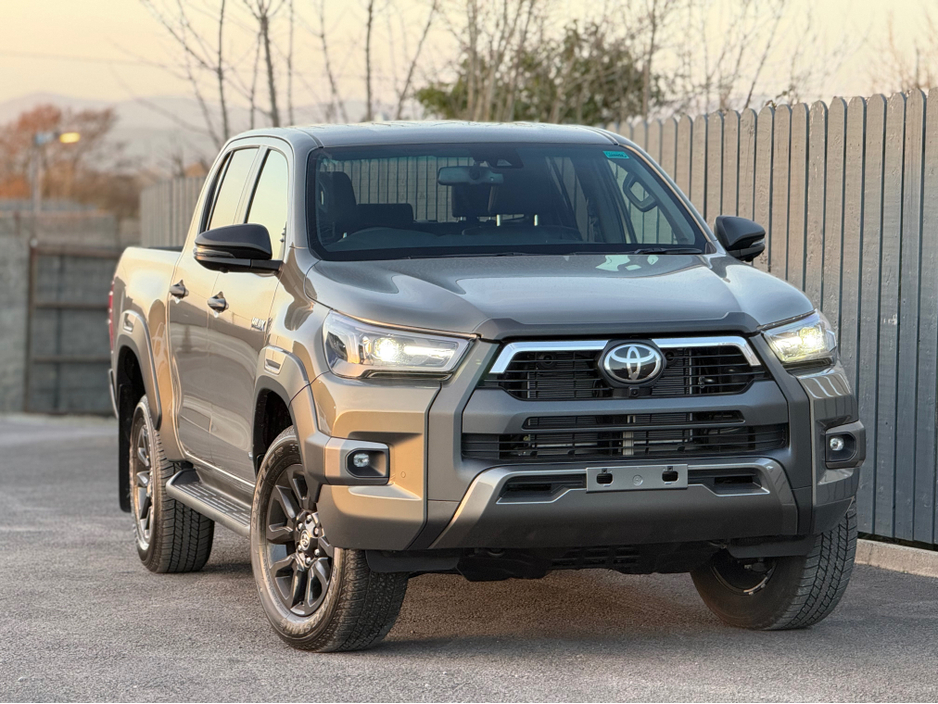 2026 Toyota Hilux - image 3