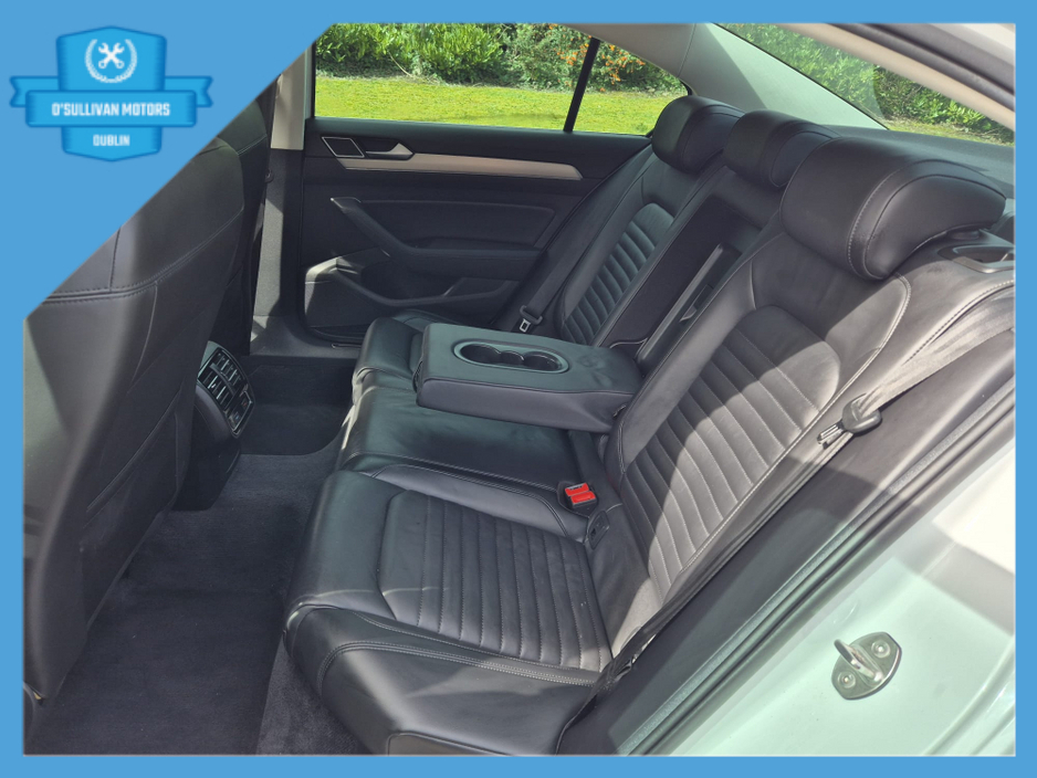 2016 Volkswagen Passat - image 24