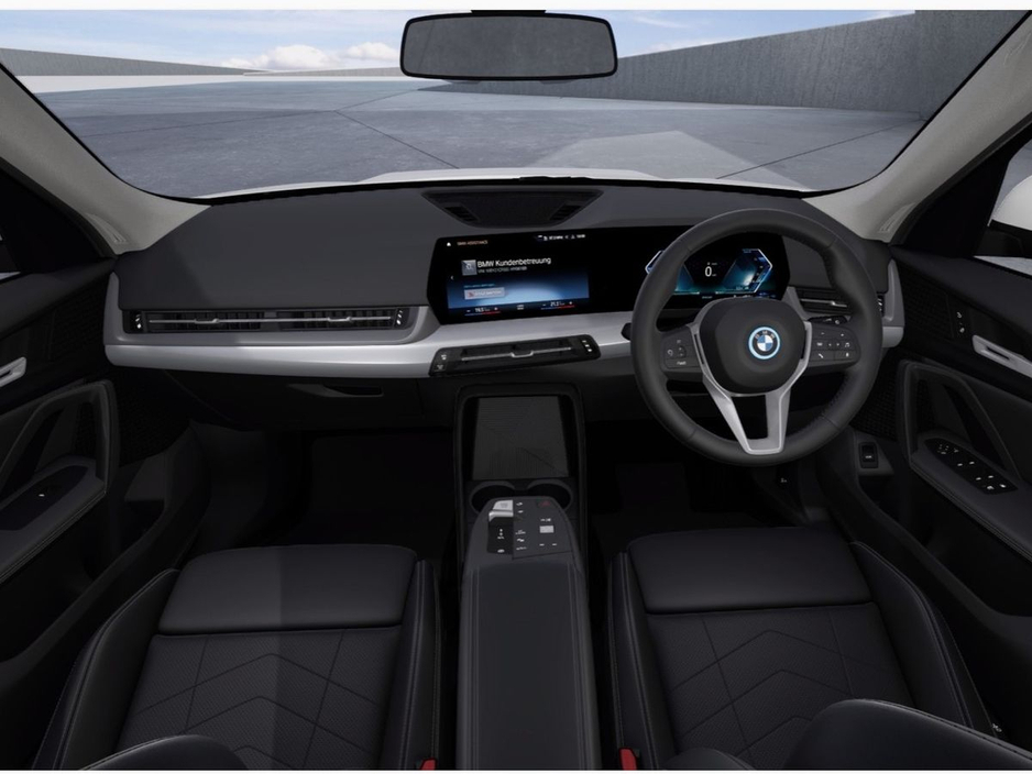 2026 BMW X1 - image 3