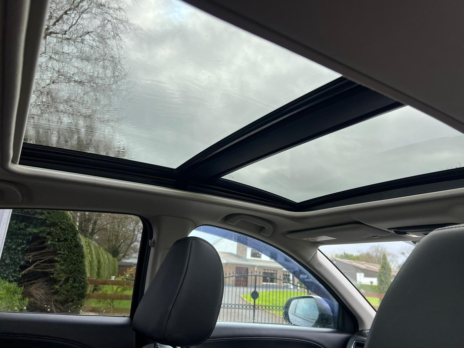 2016 Honda HR-V - image 11