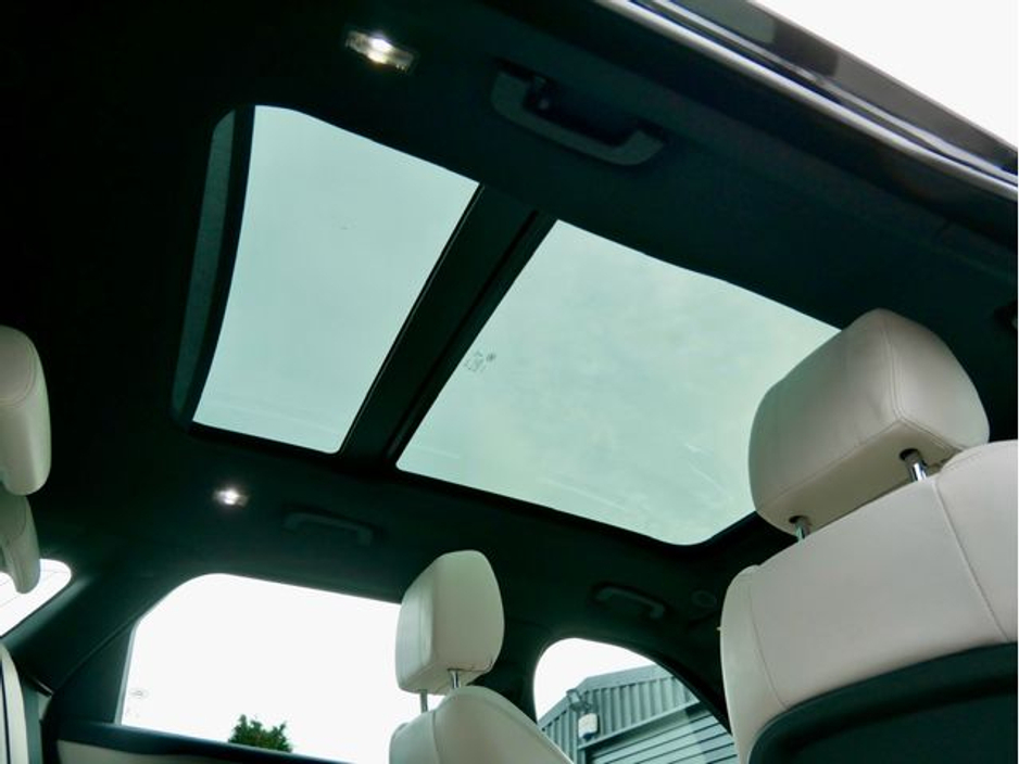 2022 Land Rover Range Rover - image 21