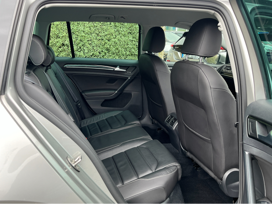 2020 Volkswagen Golf MEISTER HIGHLINE AUTOMATIC 2.0 DIESEL //MASSIVE SPEC//FULL LEATHER HEATED SEATS//DYNAUDIO SOUND SYSTEM//ELECTRIC MEMORY DRIVERS SEAT//REVERSE CAMERA// €21,950