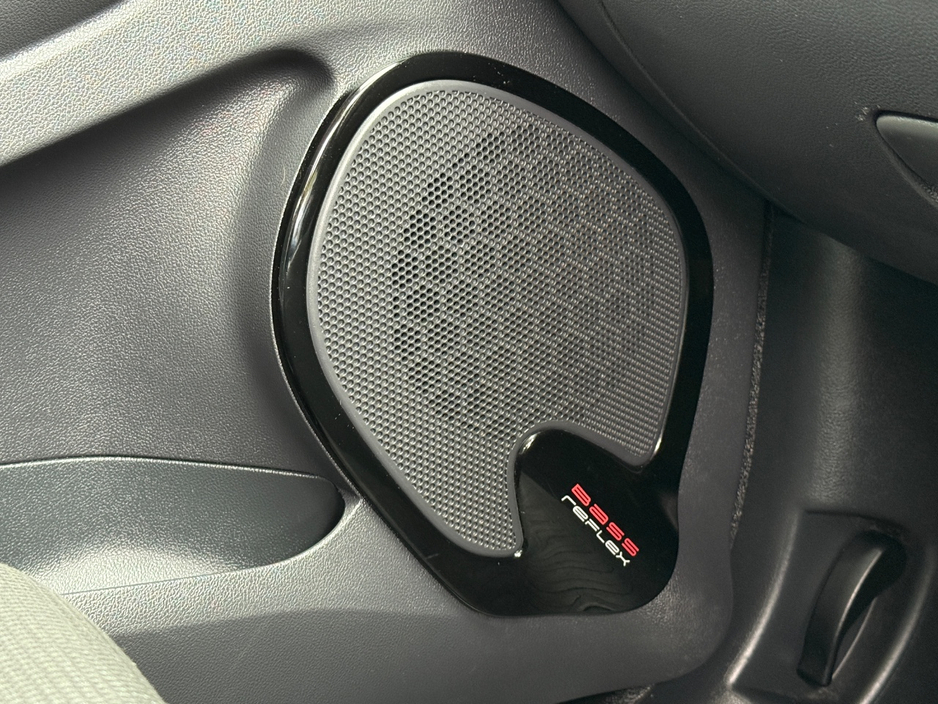 2018 Renault Clio - image 17