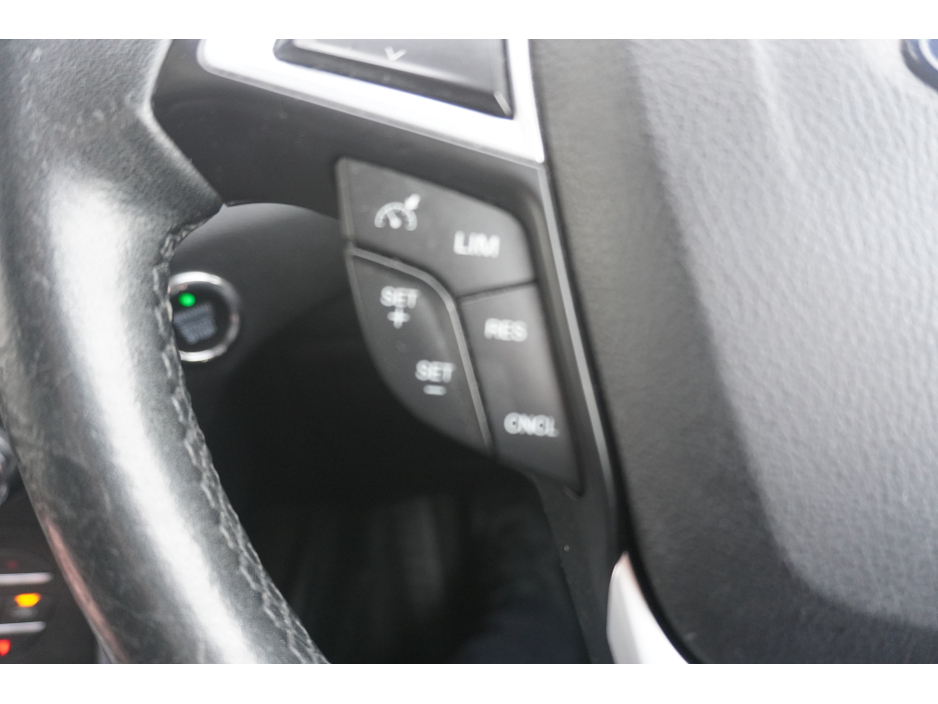 2018 Ford Galaxy - image 20