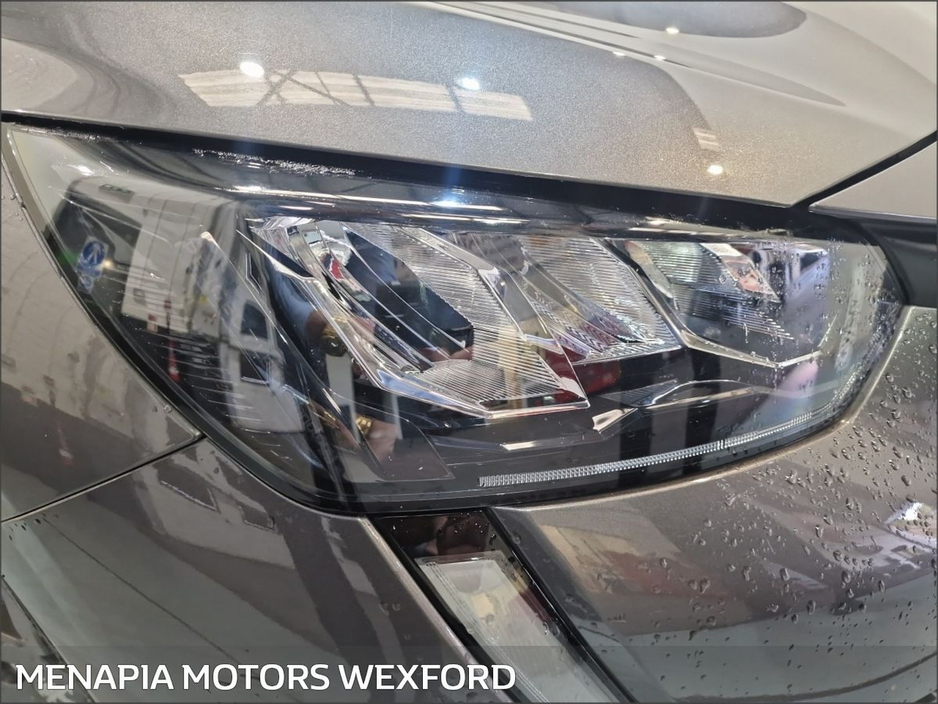 2022 Peugeot 208 - image 16