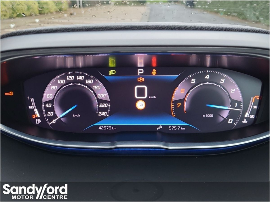 2022 Peugeot 3008 1.2 PureTech 130bhp Auto Allure €27,950