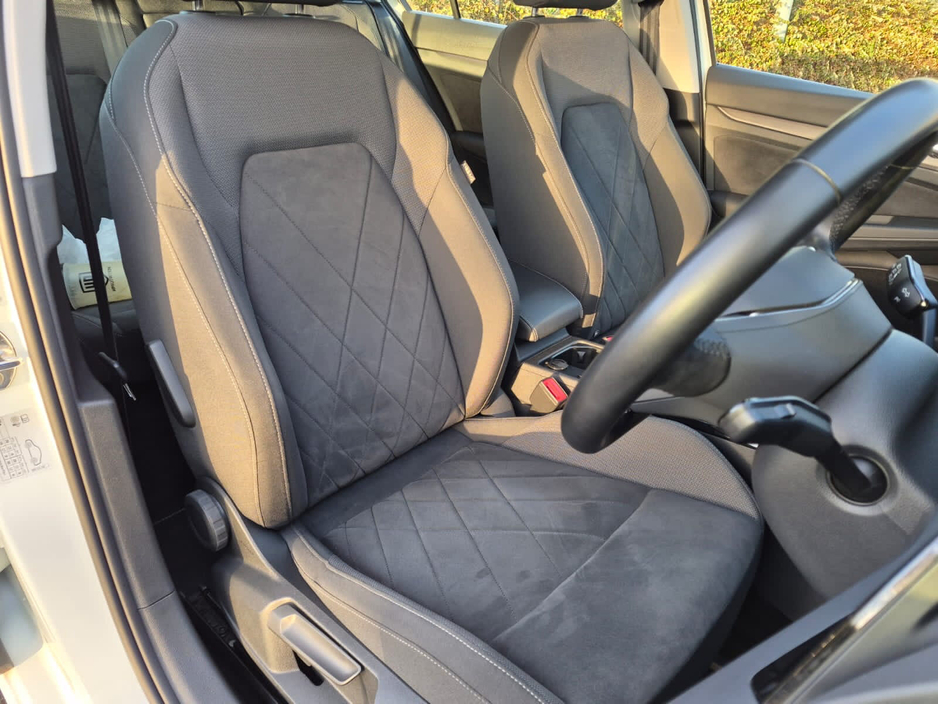 2022 Volkswagen Golf 1.5 TSI 130HP Style €24,999