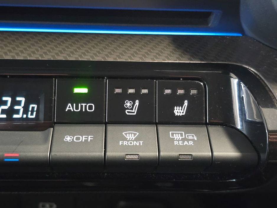 2023 Toyota Prius - image 16