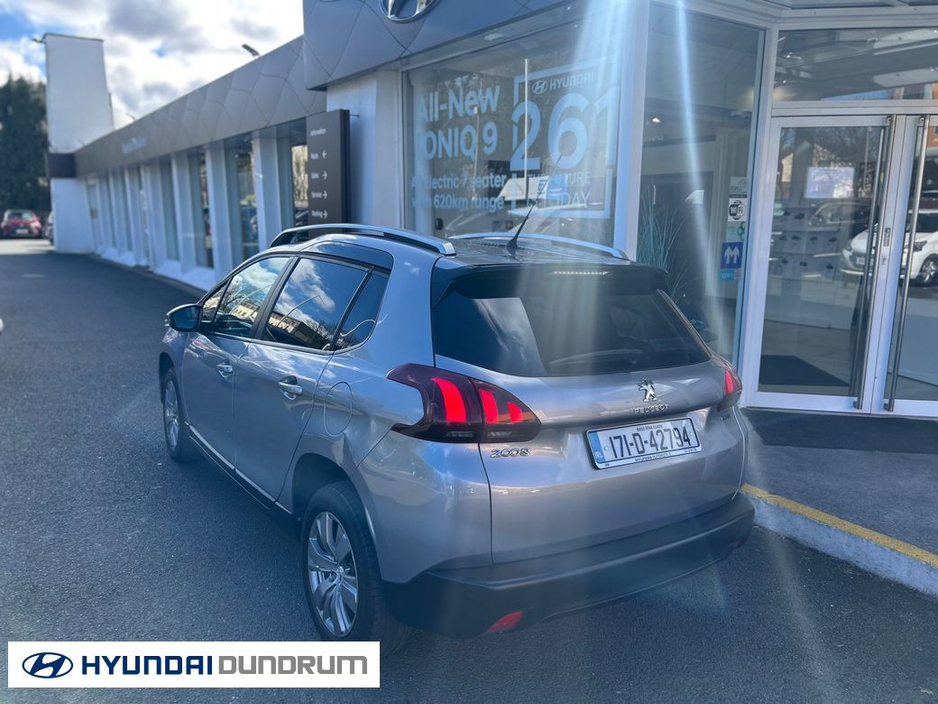 2017 Peugeot 2008 - image 4