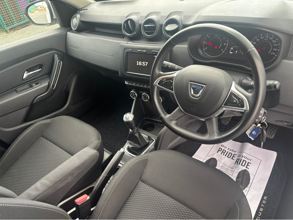 2020 Dacia Duster - image 18