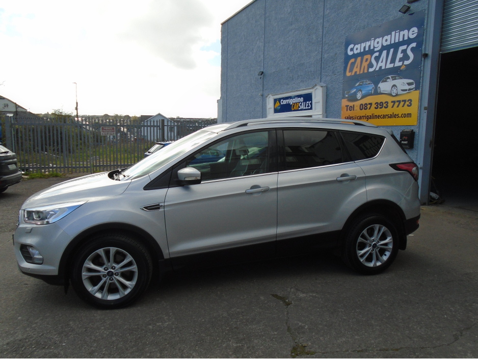 2018 Ford Kuga - image 3