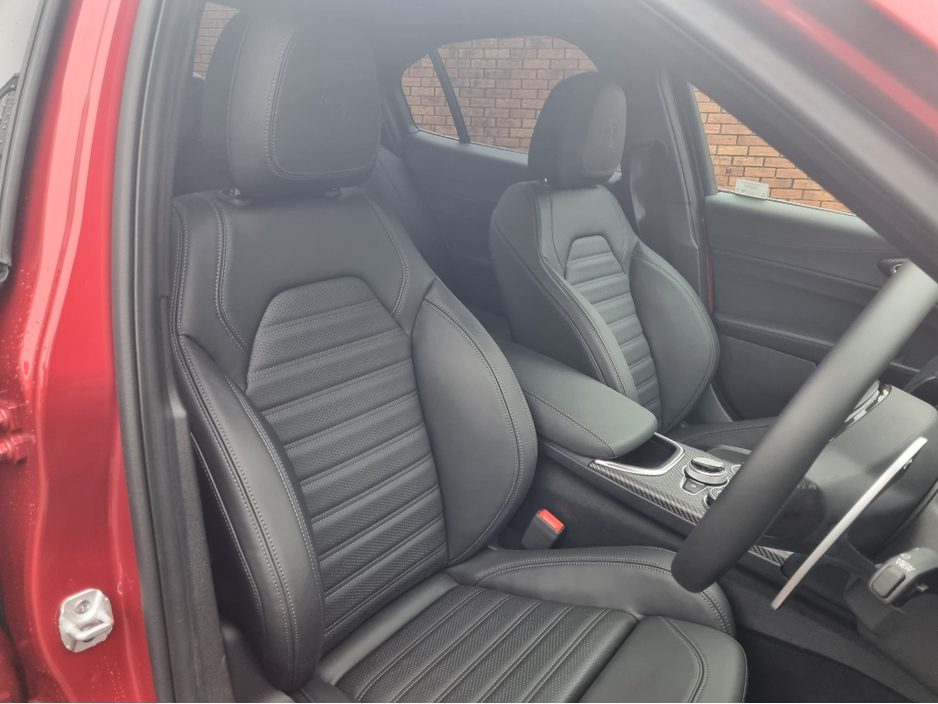 2025 Alfa Romeo Giulia V6 BI-TURBO QUADRIFOGLIO