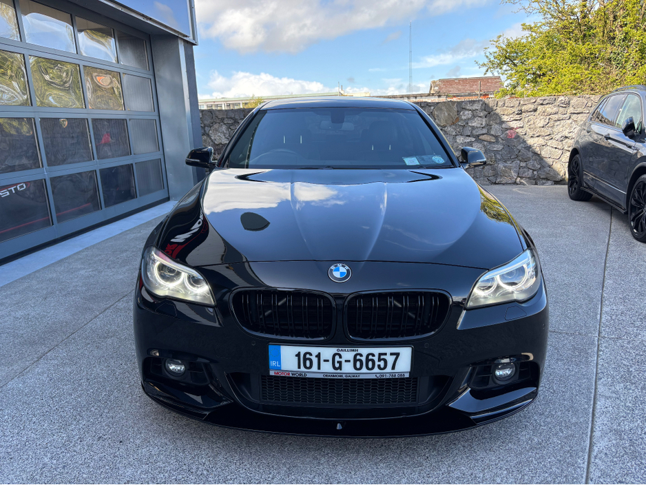 2016 BMW 5 Series - image 6