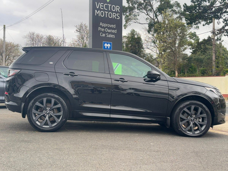 2022 Land Rover Discovery Sport - image 7