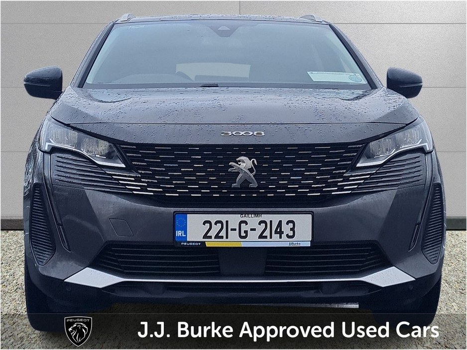 2022 Peugeot 3008 - image 2