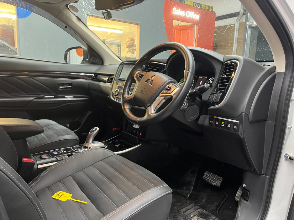 2019 Mitsubishi Outlander €23450! 2019 MITSUBISHI OUTLANDER PHEV G 2.4 AUTOMATIC / ELECTRIC HEATED SEATS / CRUISE CONTROL €23,450