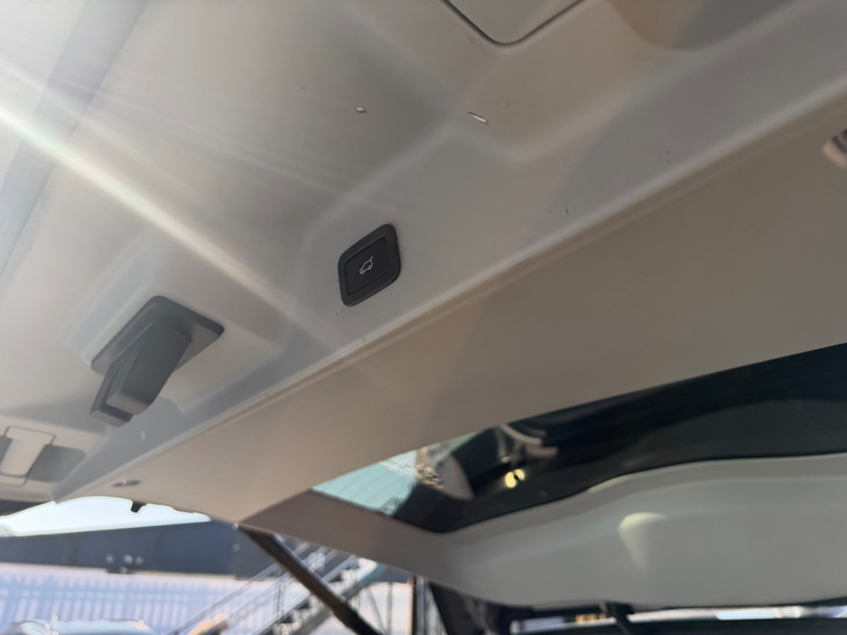 2018 Land Rover Range Rover - image 22