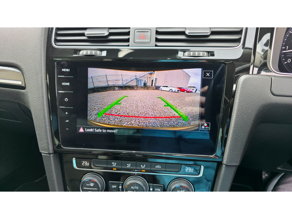 2017 Volkswagen Golf - image 14